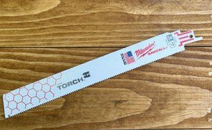Полотно по металлу Milwaukee TORCH 23 см 5794 14 tpi для сабельной пилы
