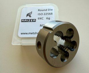 Плашка М10х1,5 метрическая 9ХС RAIZER (Лерка)